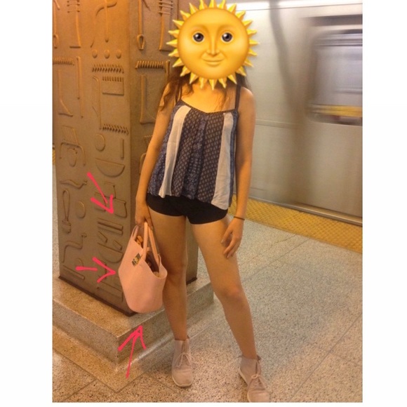 💙3/$30•🔥 Pink faux leather Tote Bag📦🤩 - Picture 5 of 7